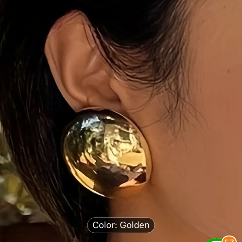 *MWT* Elegant Classic Earrings. Cute for all occasions 👌